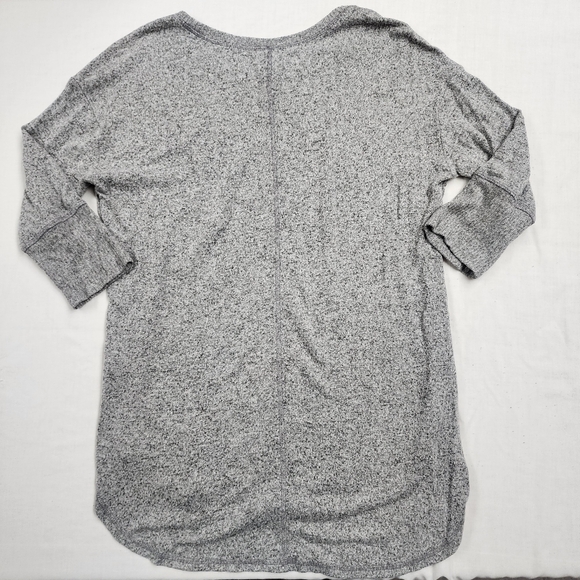 Womens Maurices Light Gray 3/4 Sleeve Sweater Size Small - Picture 2 of 5